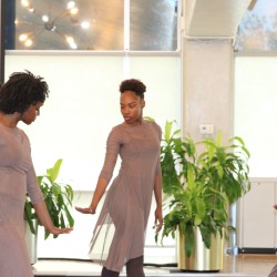 皇冠体育 dance students dancing