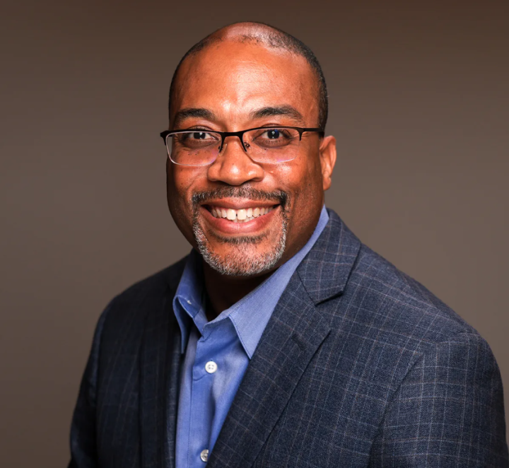 Charles Thomas Headshot