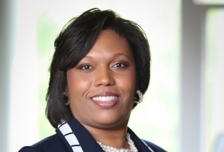 Dr. Denisha Hendricks headshot