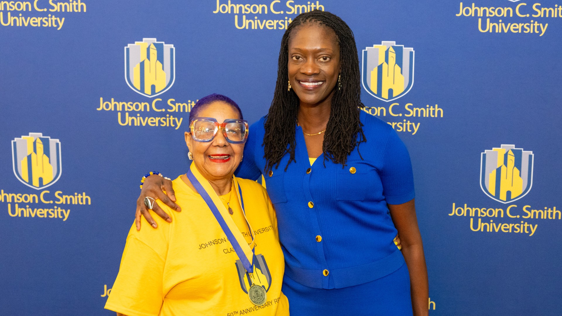 Golden Class medallion with President Kinloch Photos