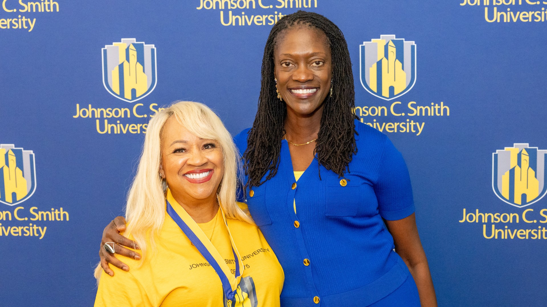 Golden Class medallion with President Kinloch Photos