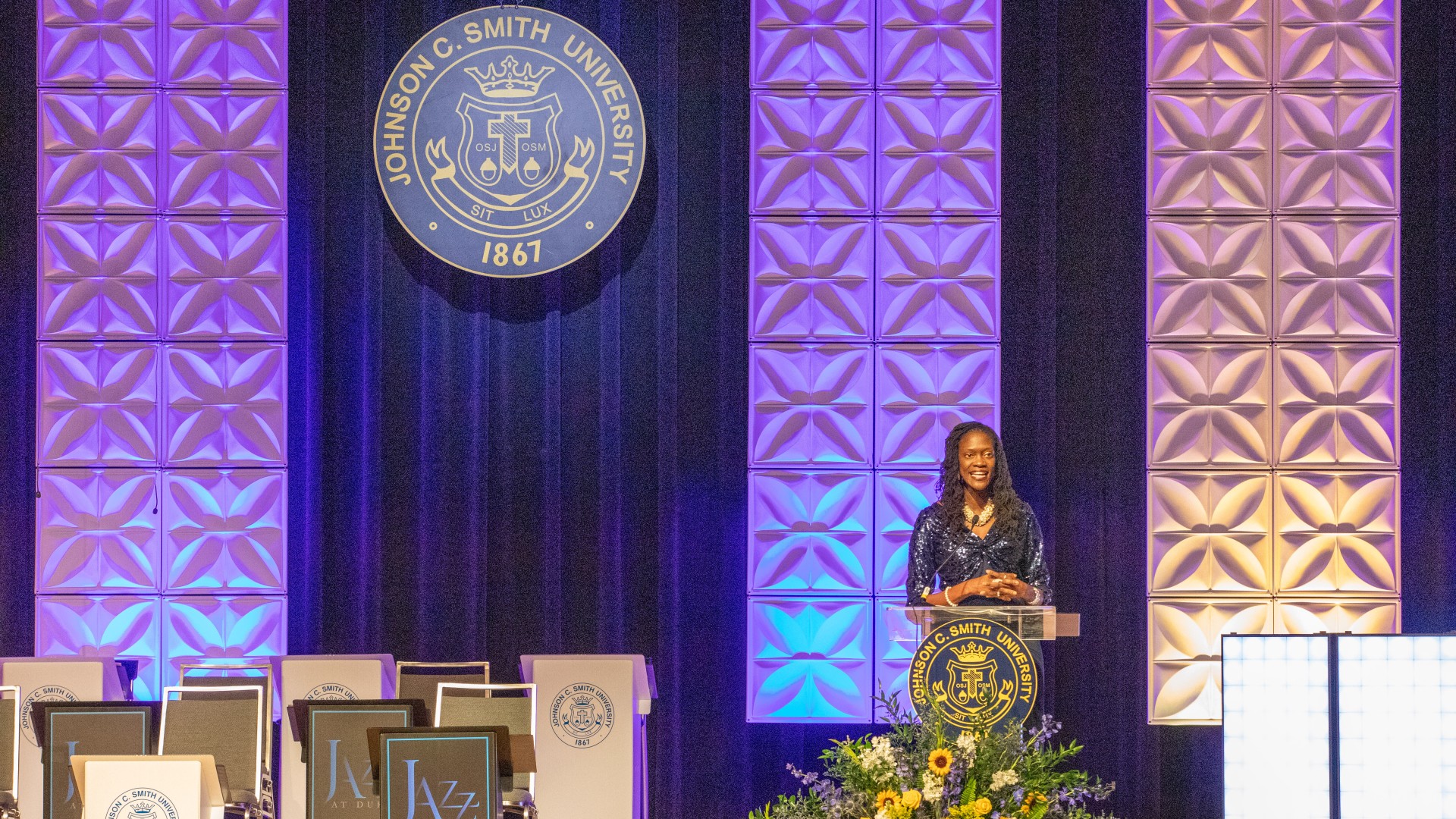 Dr. Kinloch welcomes the audience to the Gala
