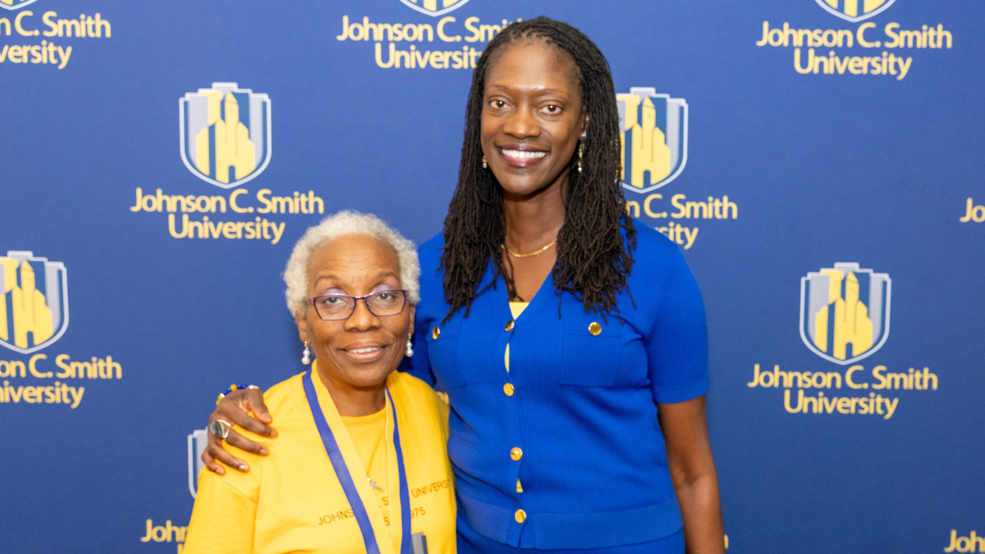 Golden Class medallion with President Kinloch Photos