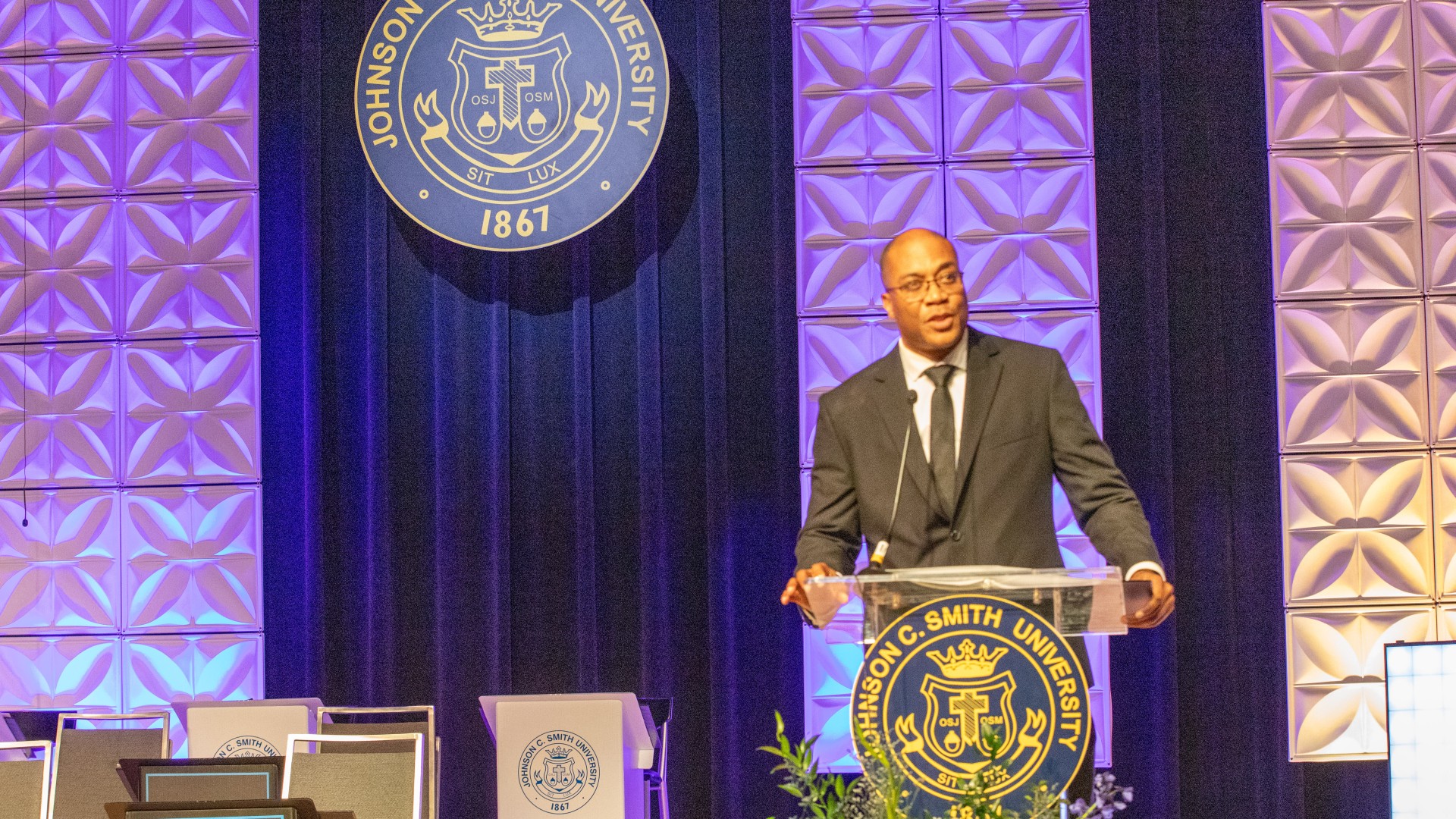 Charles Thomas Speaking at Gala